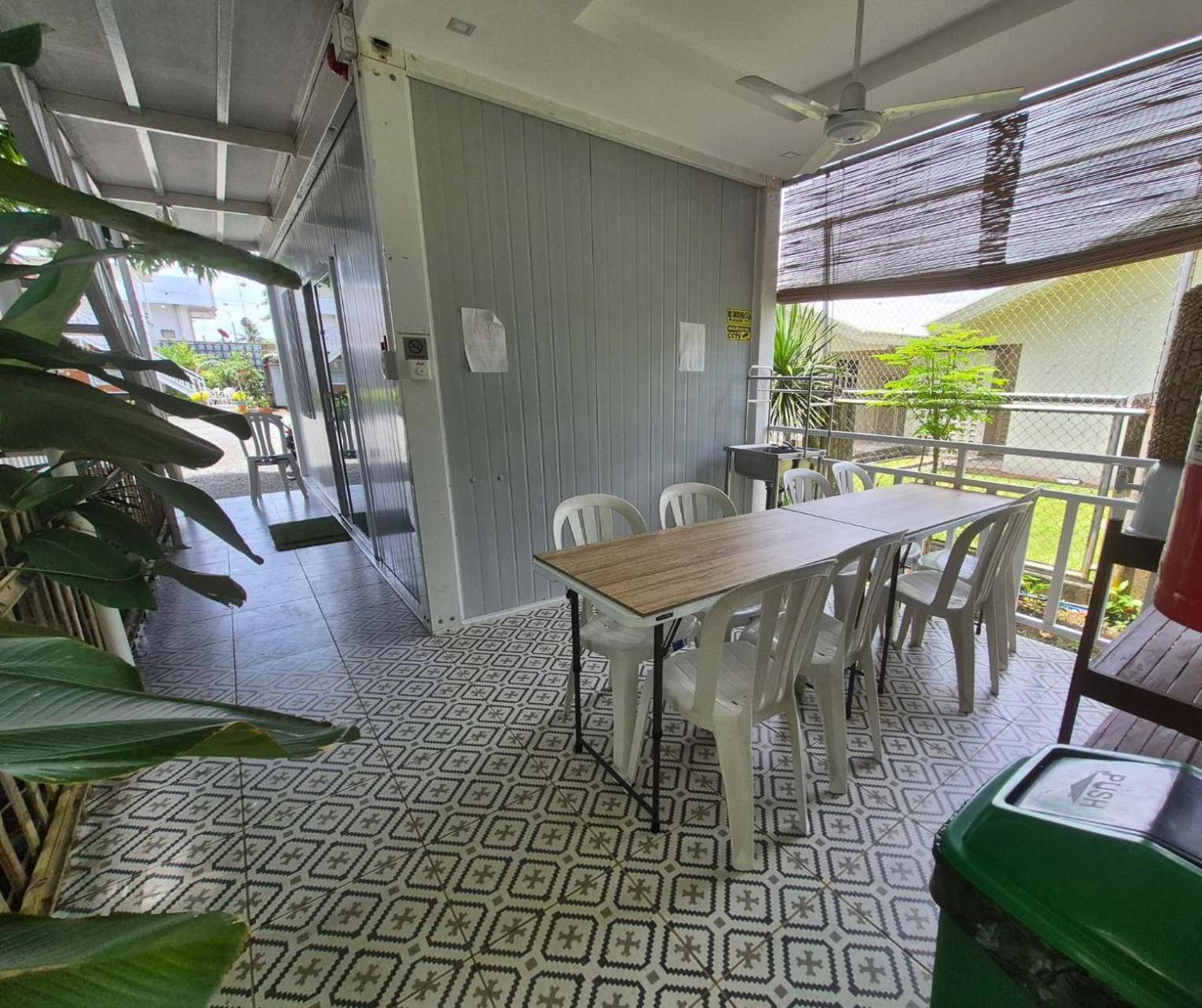Olive Hostel 罗哈斯城 外观 照片